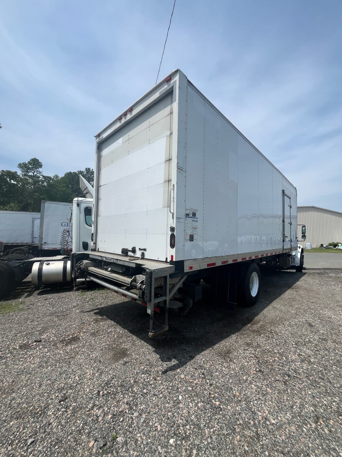2018 Freightliner M2 106 821443