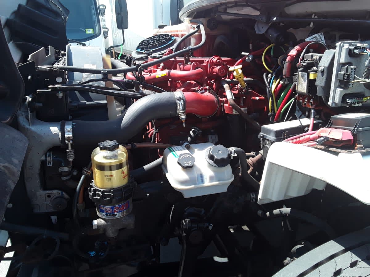 2018 Freightliner M2 106 821445