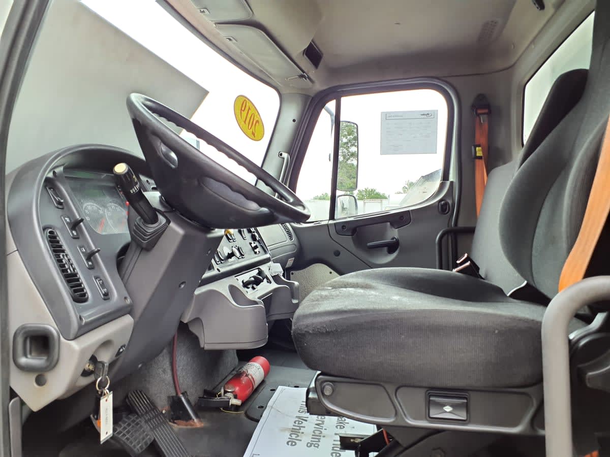 2019 Freightliner M2 106 821469