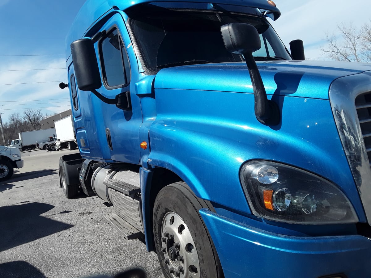 2019 Freightliner/Mercedes CASCADIA 125 821522