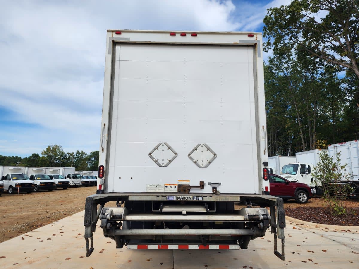 2019 Freightliner M2 106 821630