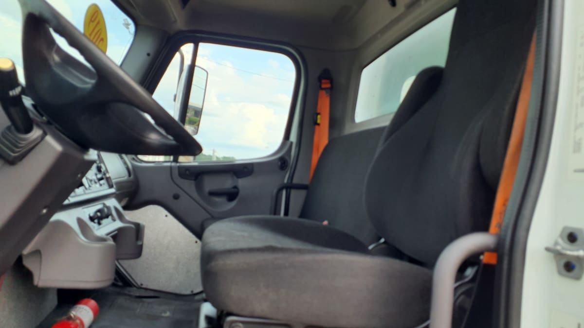 2019 Freightliner M2 106 in Birmingham, AL — photo 7