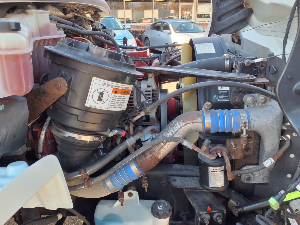 2019 Freightliner/Mercedes M2 106 821678