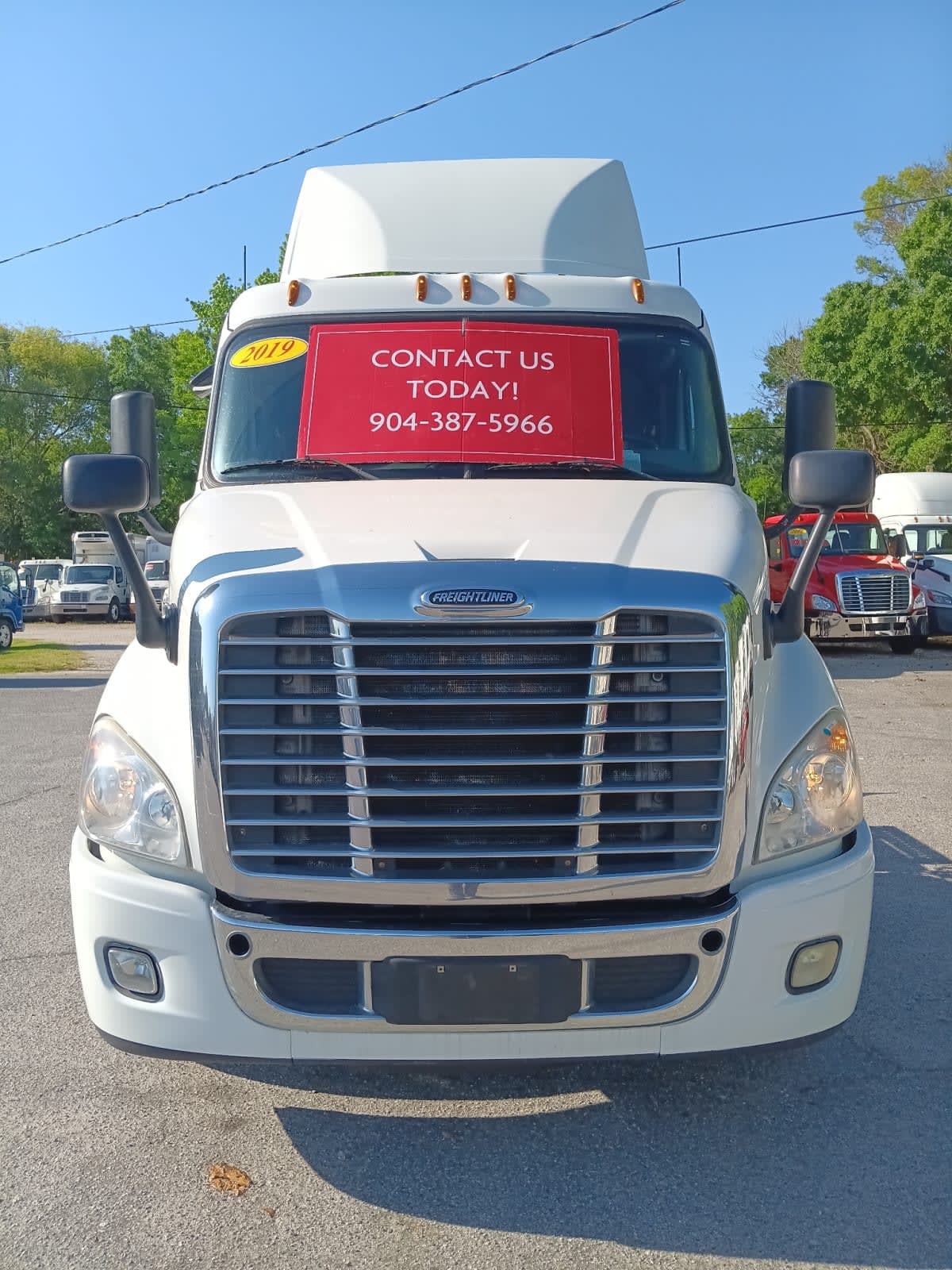 2019 Freightliner - image 1