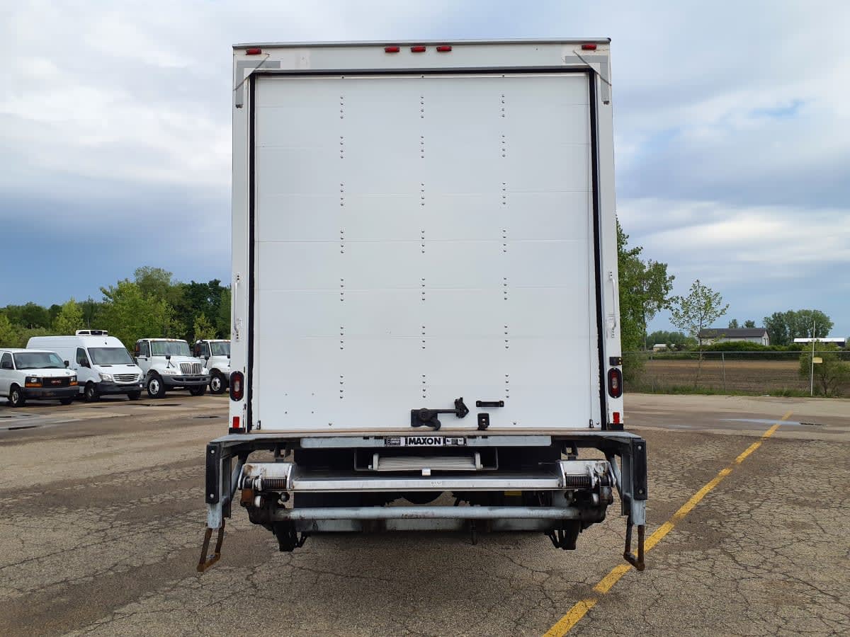 2019 Freightliner M2 106 821747