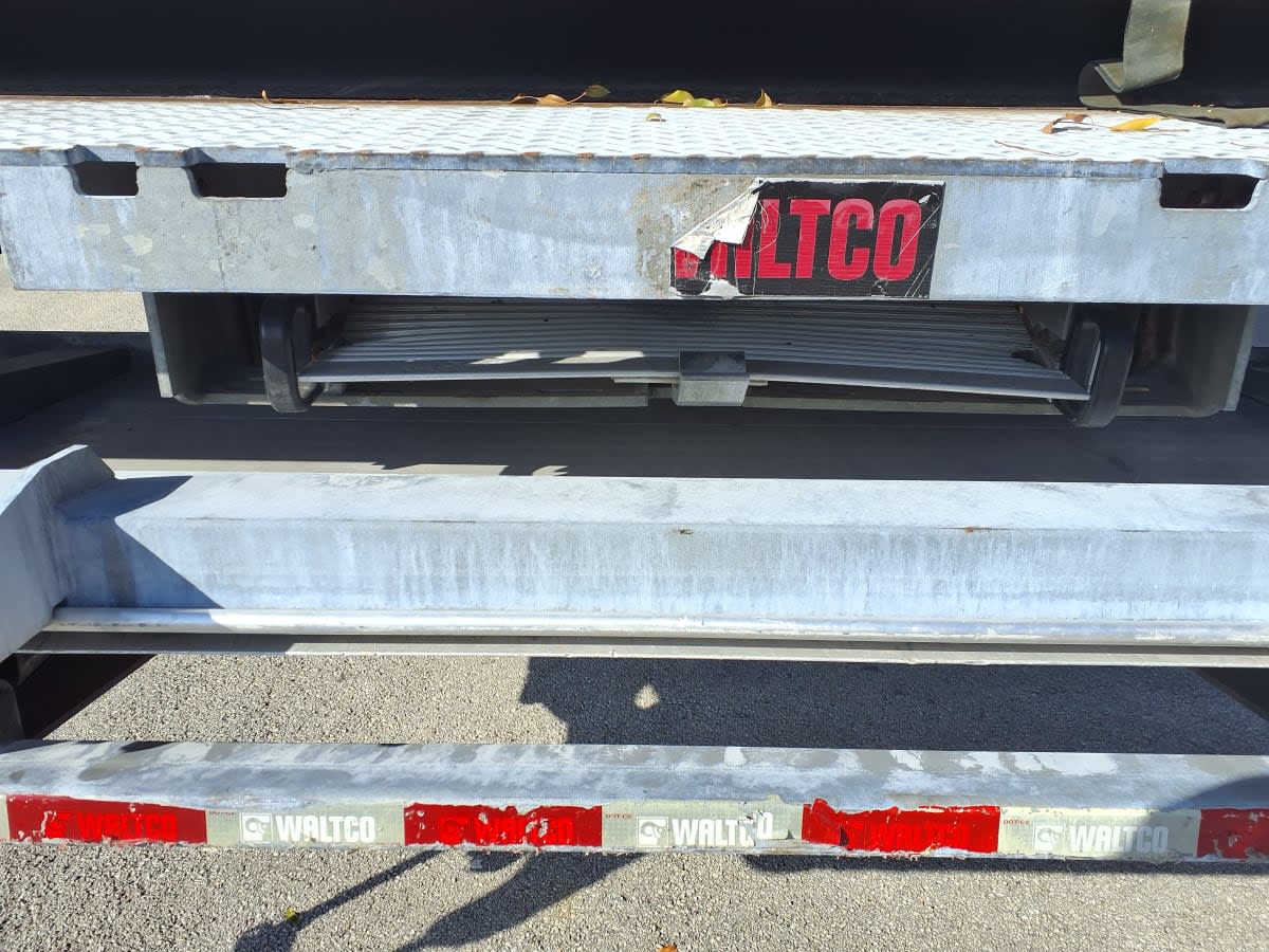 2018 Freightliner/Mercedes M2 106 821826