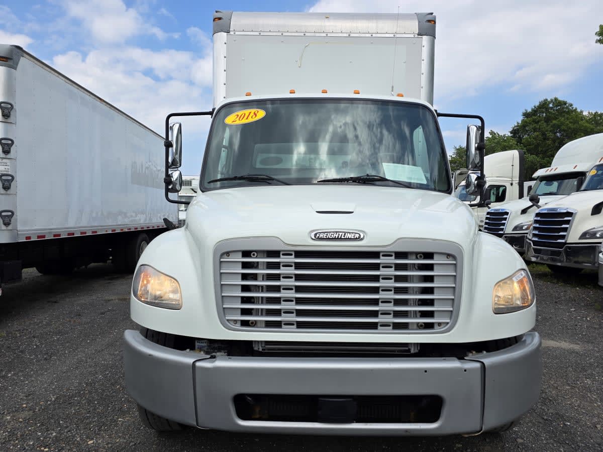 2018 Freightliner M2 106 821827