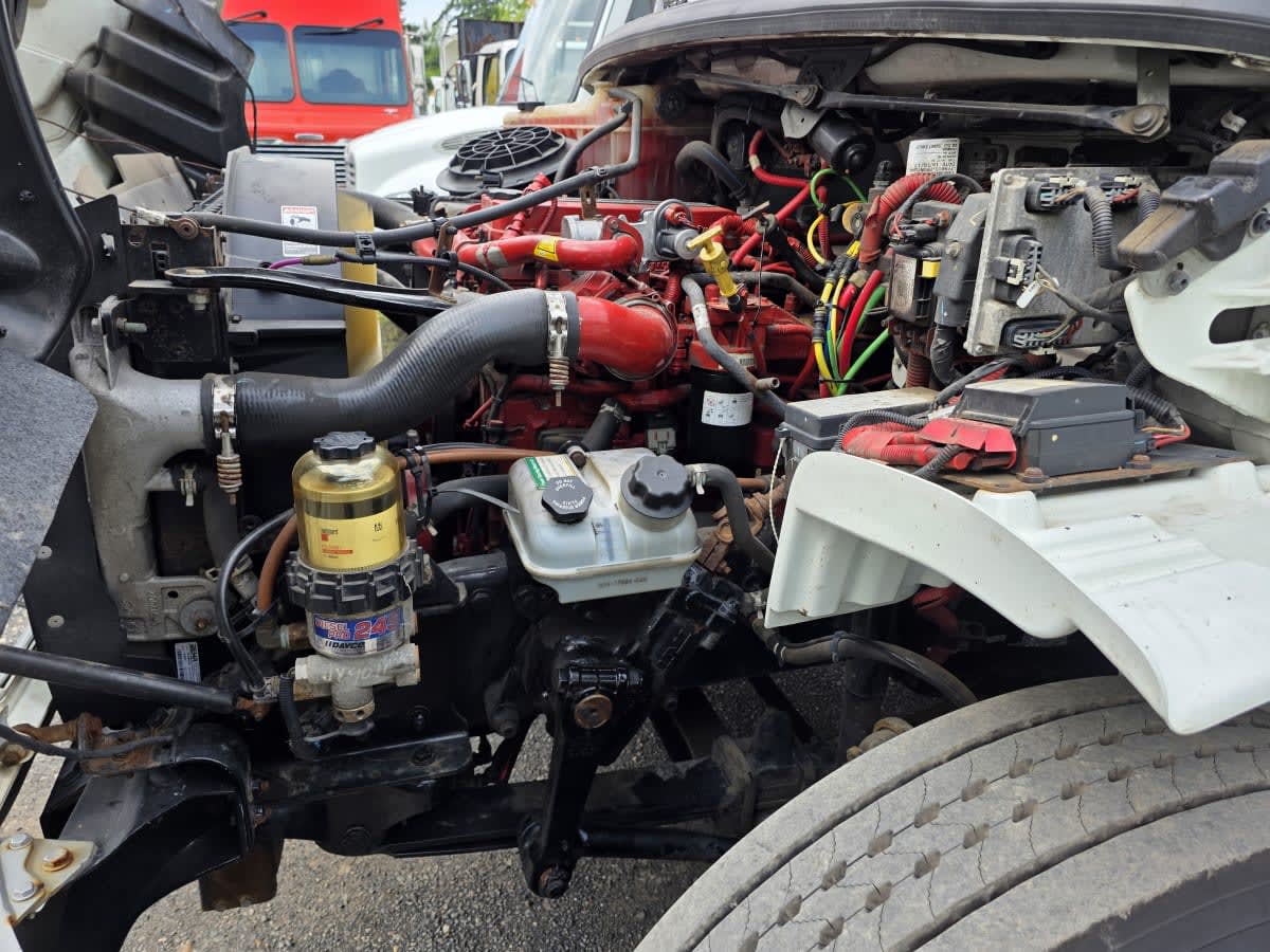2018 Freightliner M2 106 821827