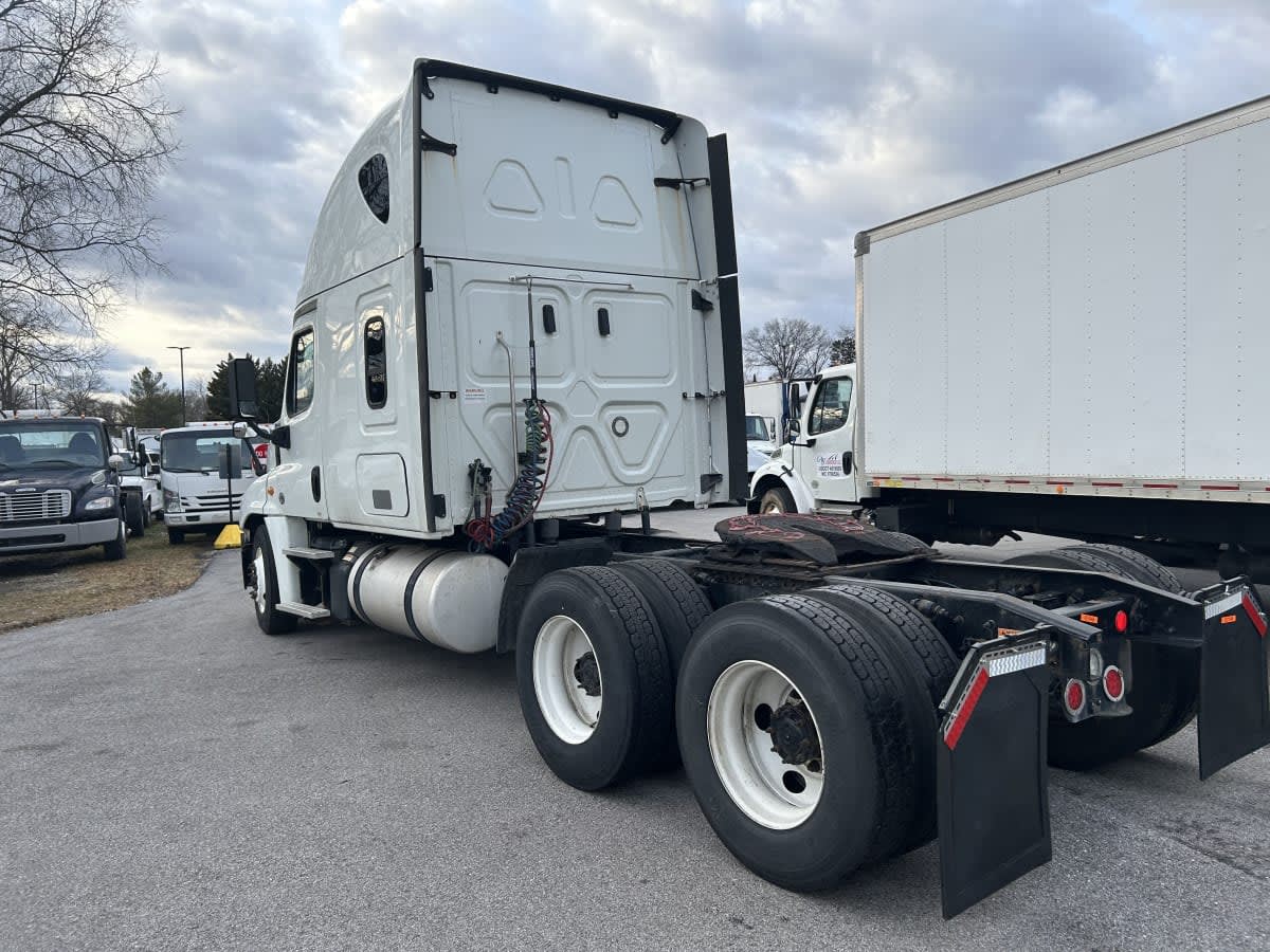 2019 Freightliner - image 6