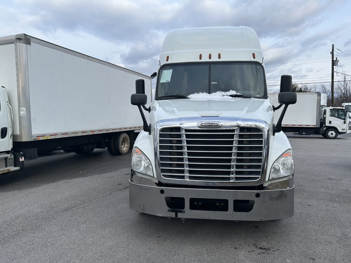 2019 Freightliner - image 2