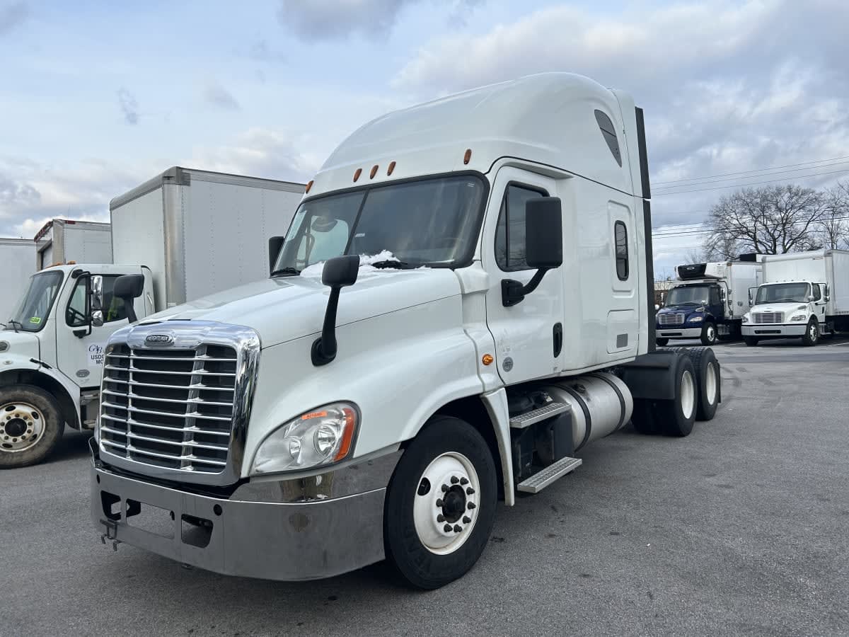 2019 Freightliner - image 1