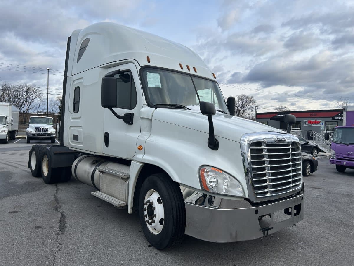 2019 Freightliner - image 3