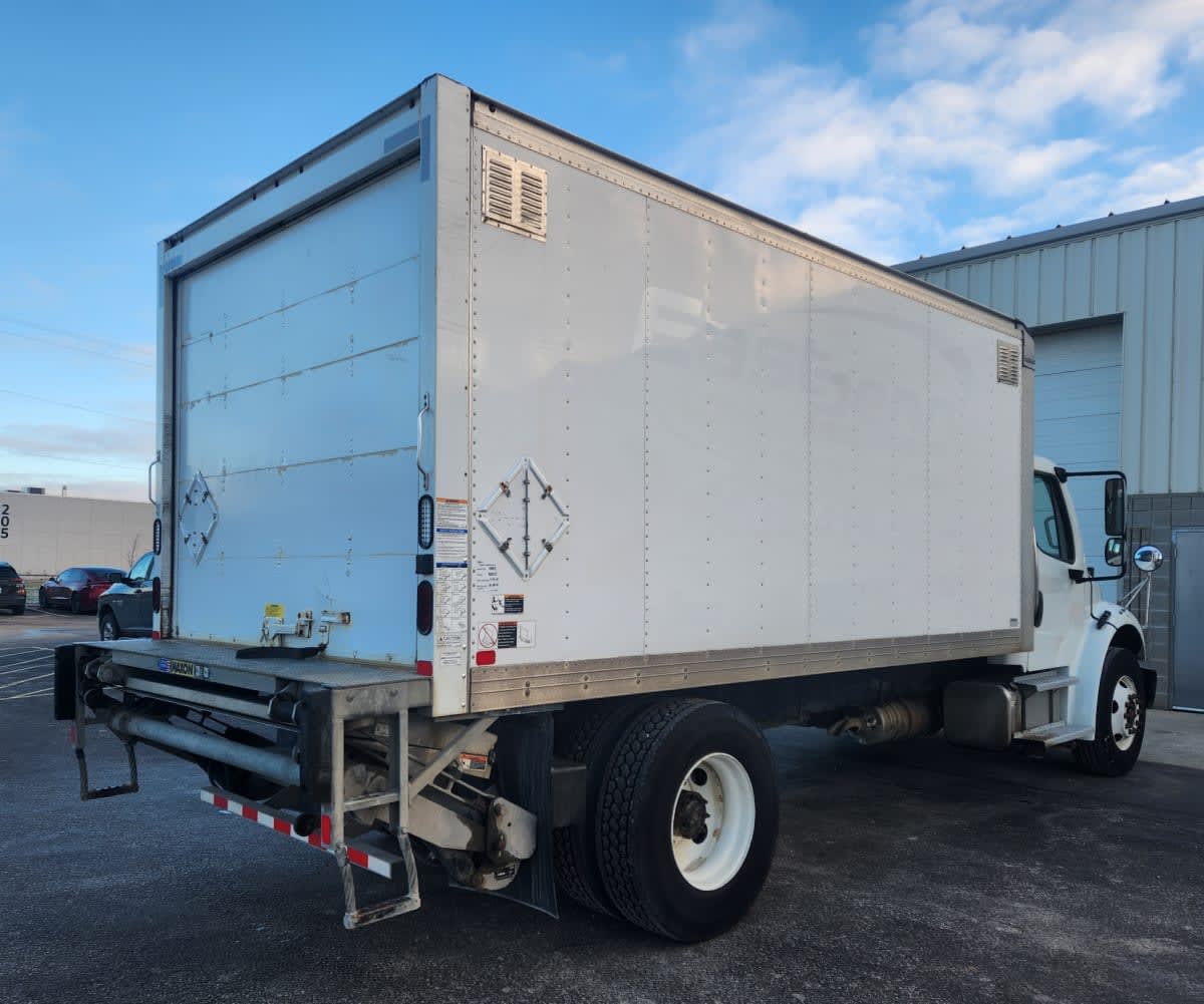 2019 Freightliner/Mercedes M2 106 821915