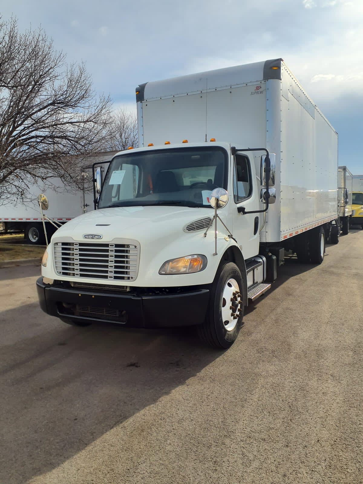 2019 Freightliner/Mercedes M2 106 821966
