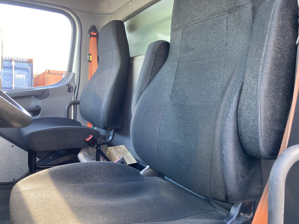 2019 Freightliner M2 106 - image 13