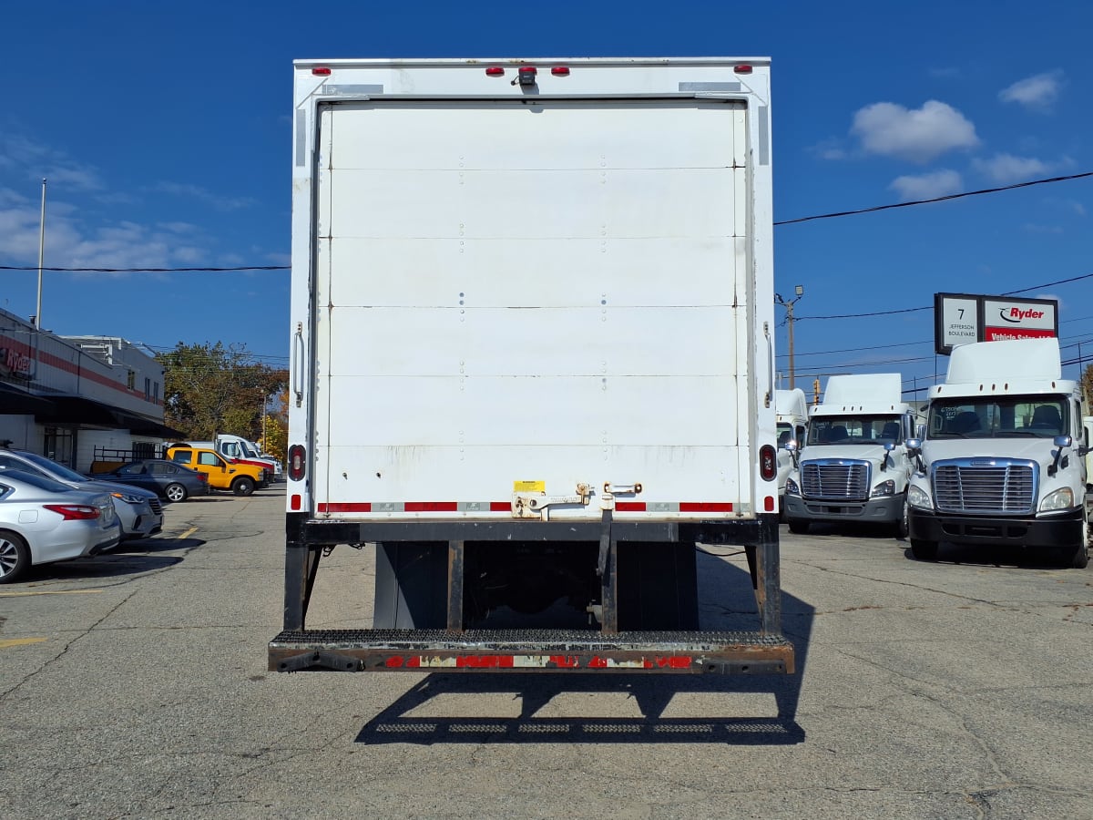 2019 Freightliner/Mercedes M2 106 822126