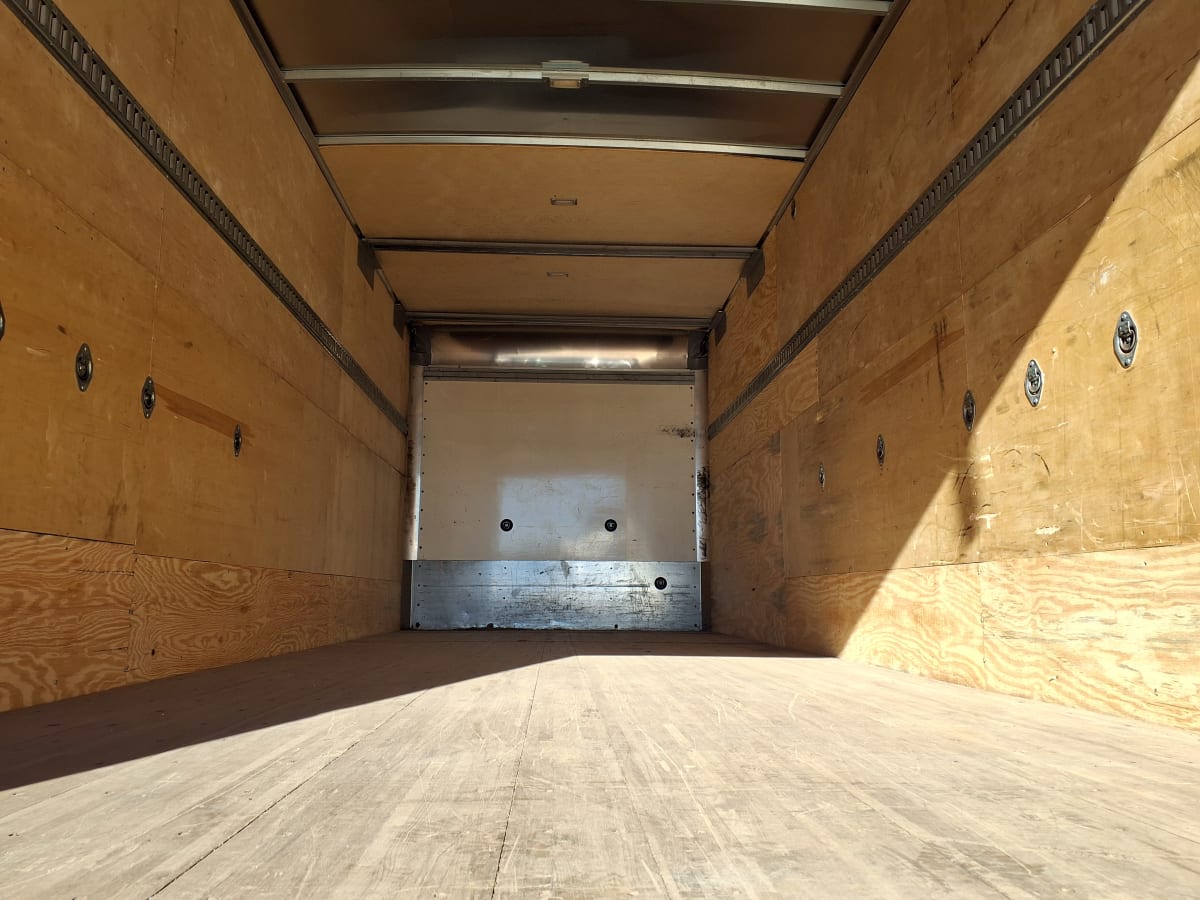 2019 Freightliner/Mercedes M2 106 822128