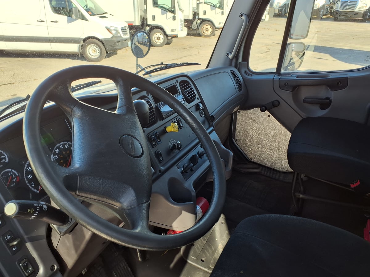 2019 Freightliner/Mercedes M2 106 822128