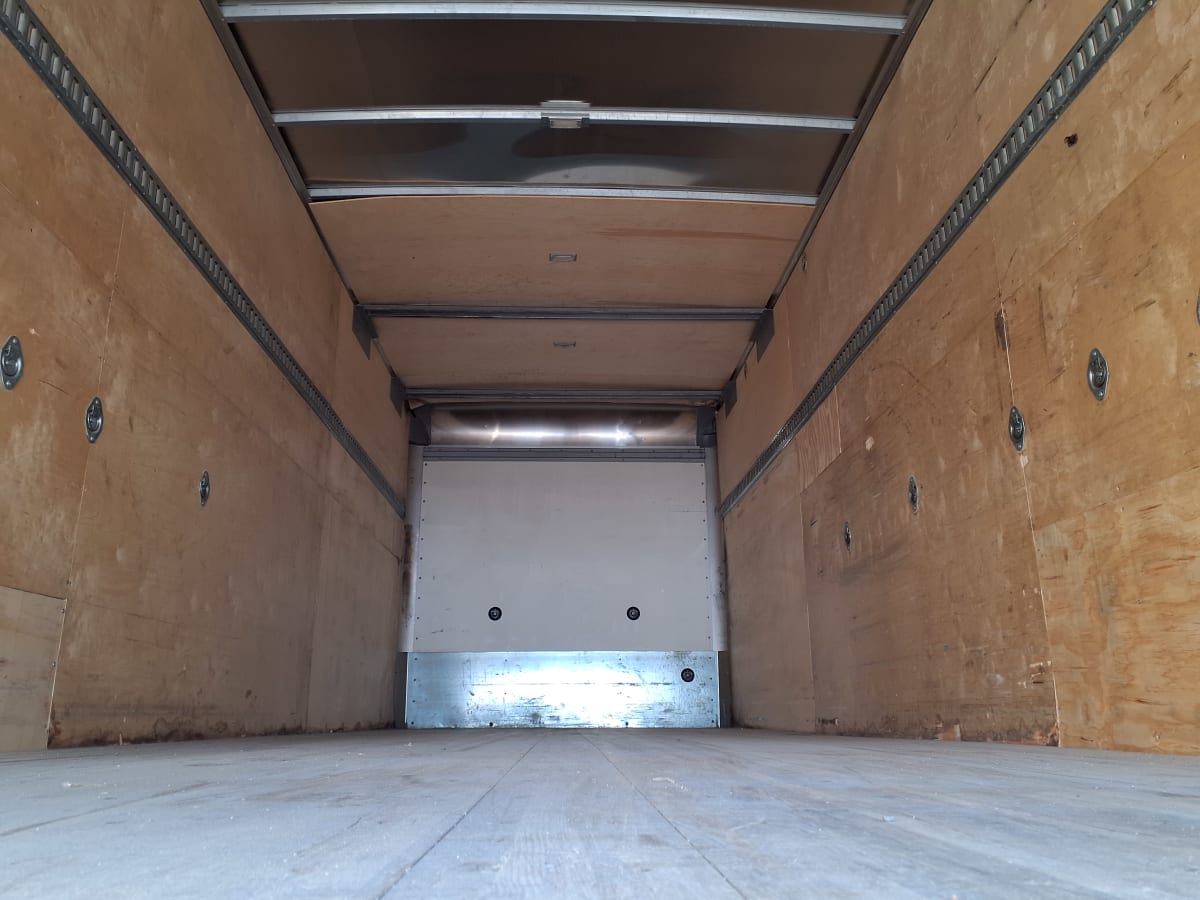 2019 Freightliner/Mercedes M2 106 822129