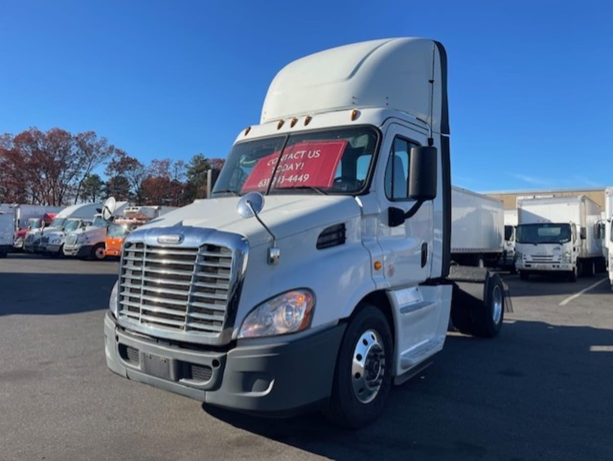 2019 Freightliner - image 1