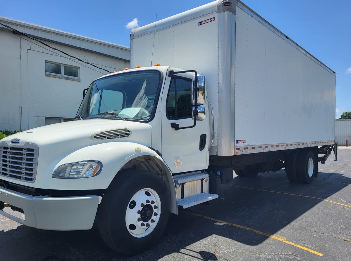 2019 Freightliner M2 106 822327