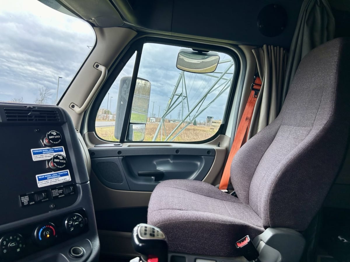 2019 Freightliner/Mercedes CASCADIA 125 822427