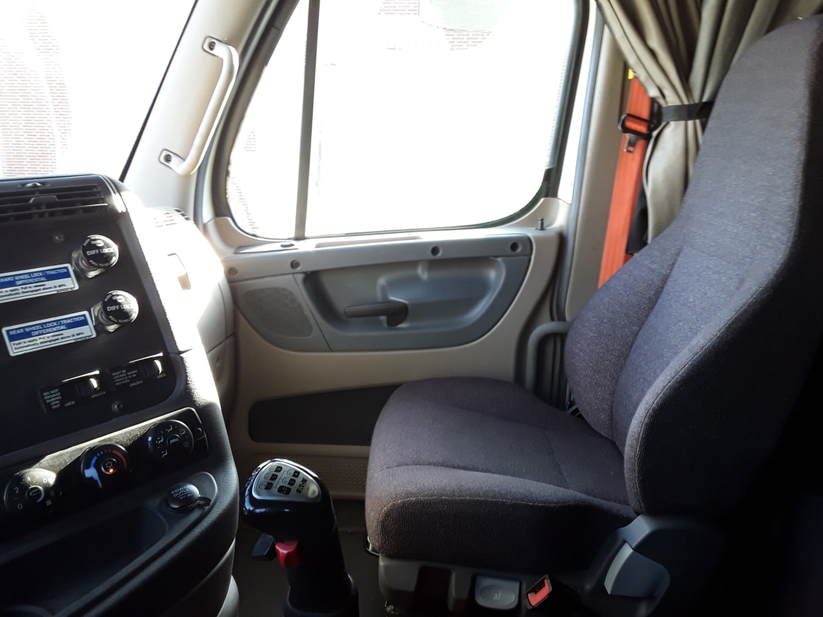 2019 Freightliner/Mercedes CASCADIA 125 822429