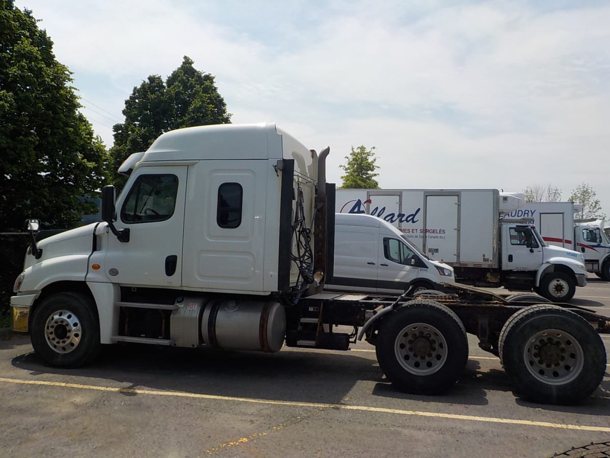 2019 Freightliner/Mercedes CASCADIA 125 822430