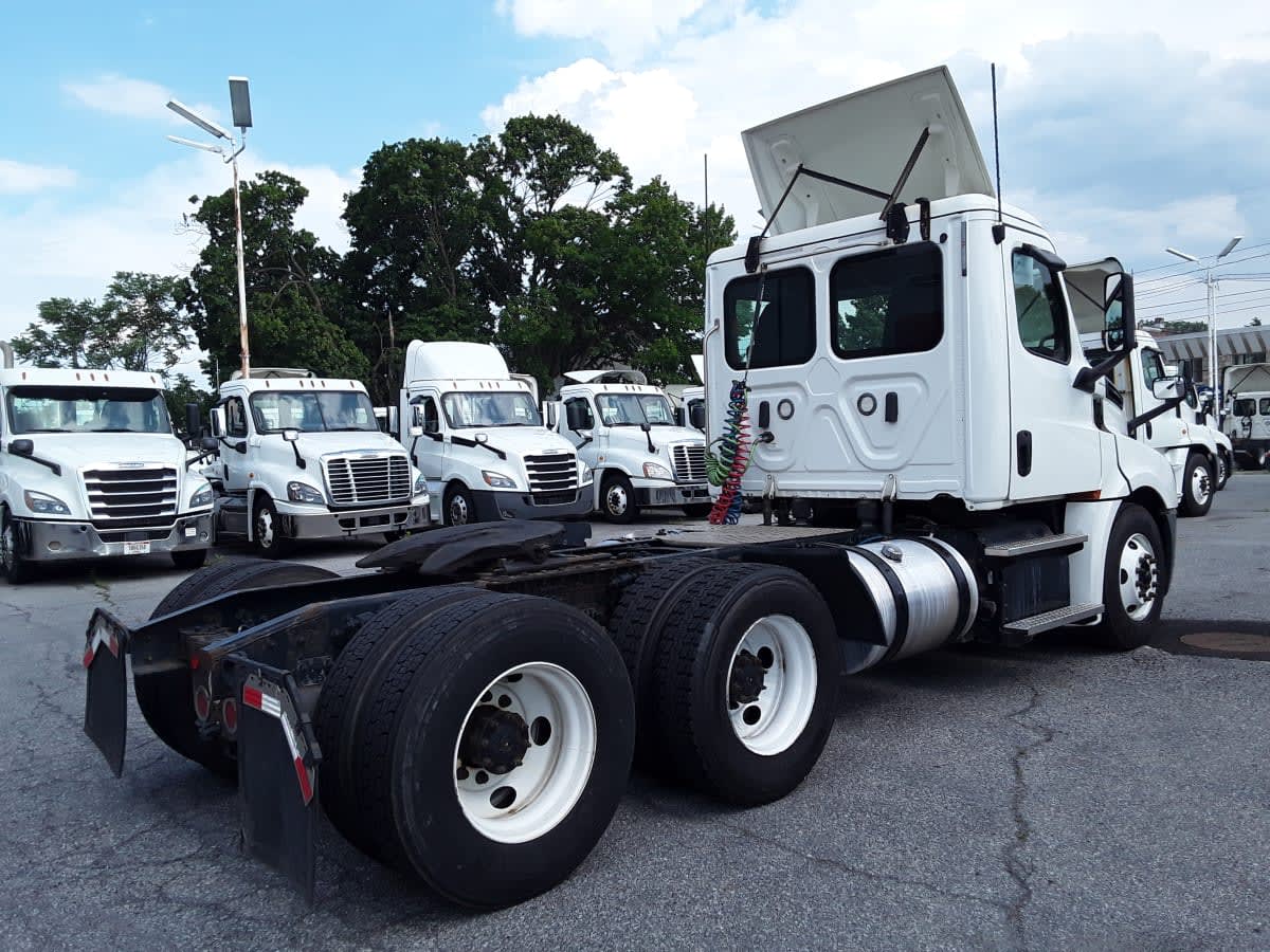 2018 Freightliner NEW CASCADIA PX12664 822615