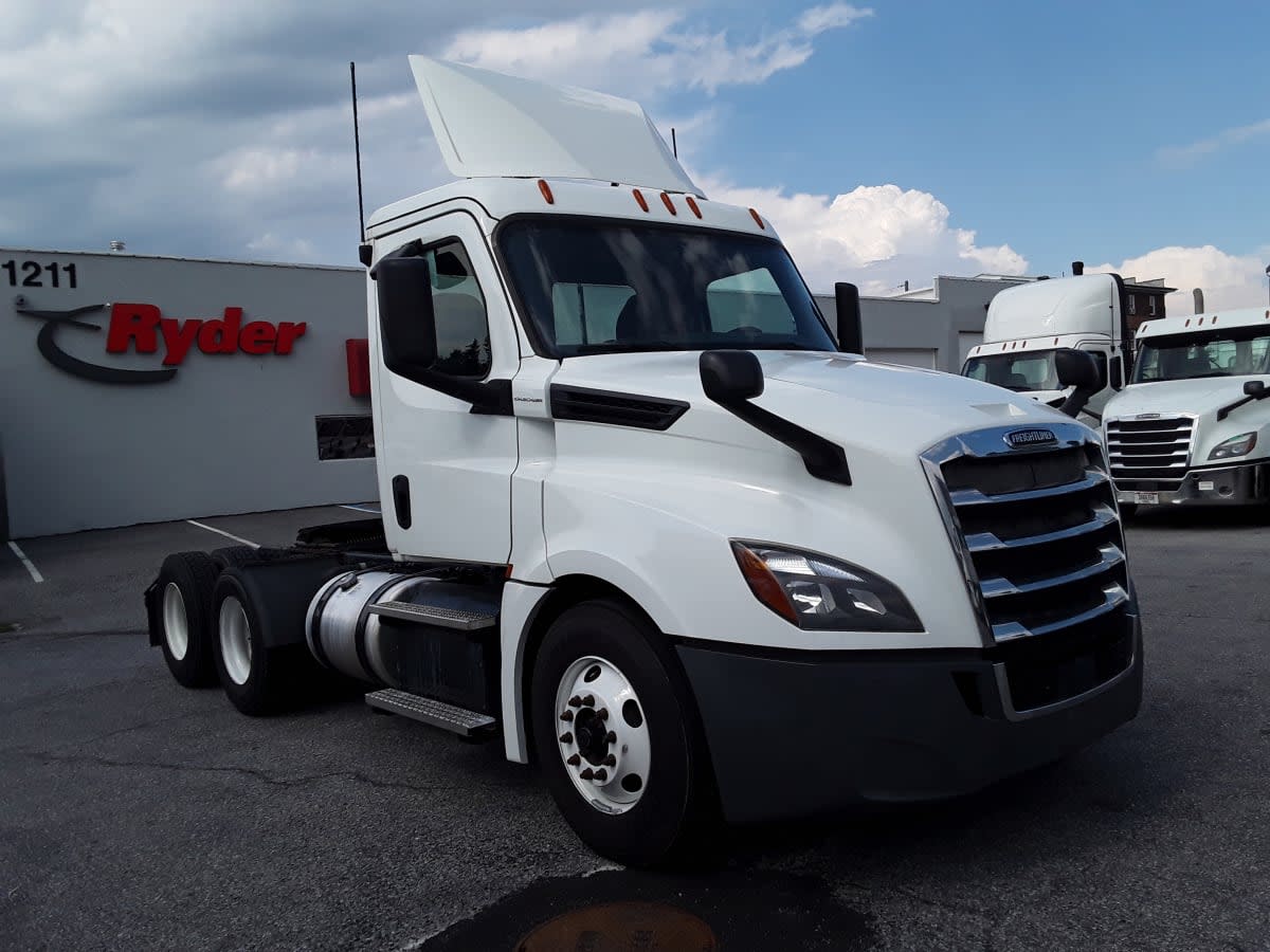 2018 Freightliner NEW CASCADIA PX12664 822615