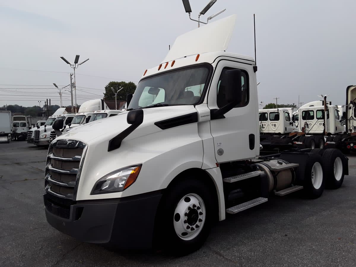 2018 Freightliner NEW CASCADIA PX12664 822618