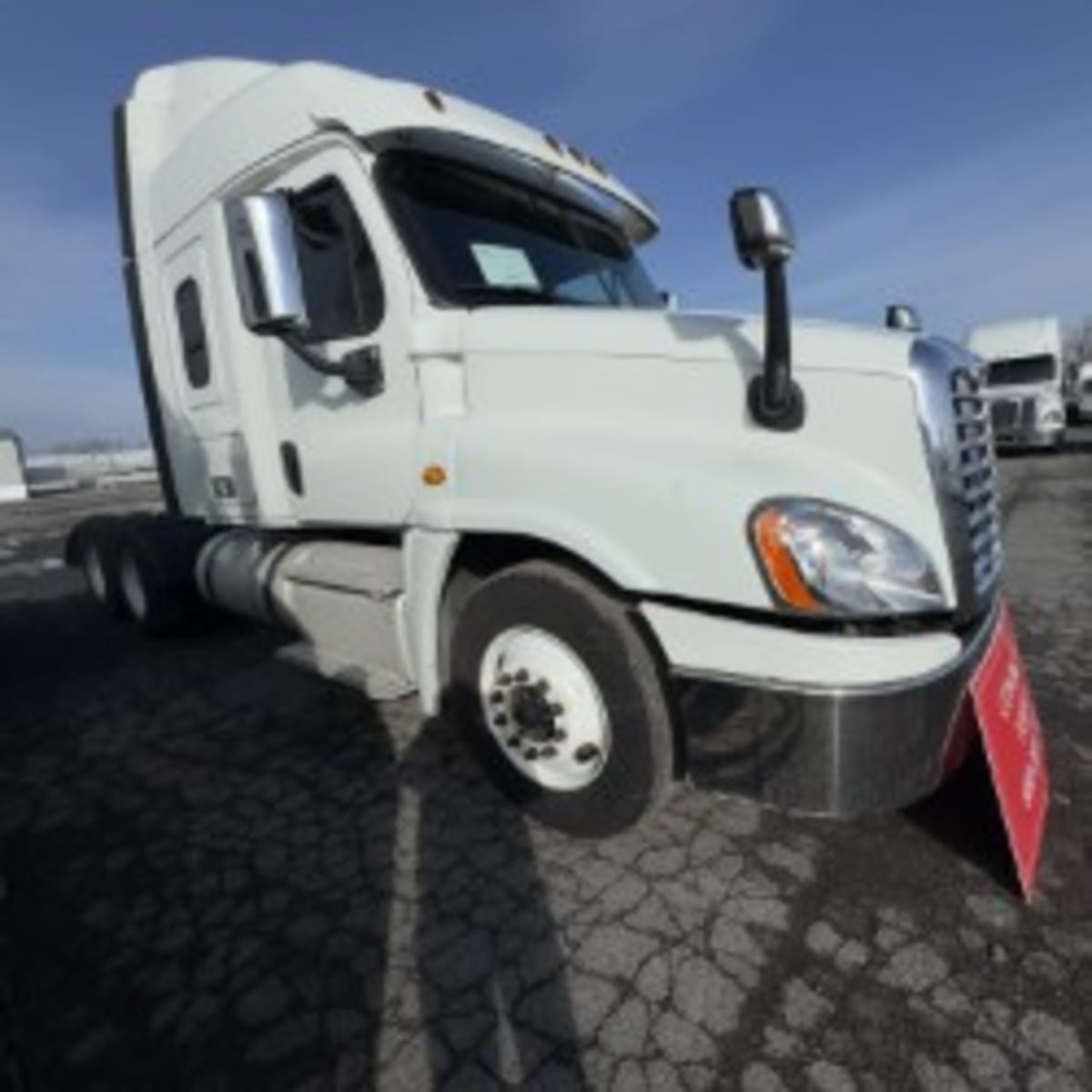 2019 Freightliner - image 1