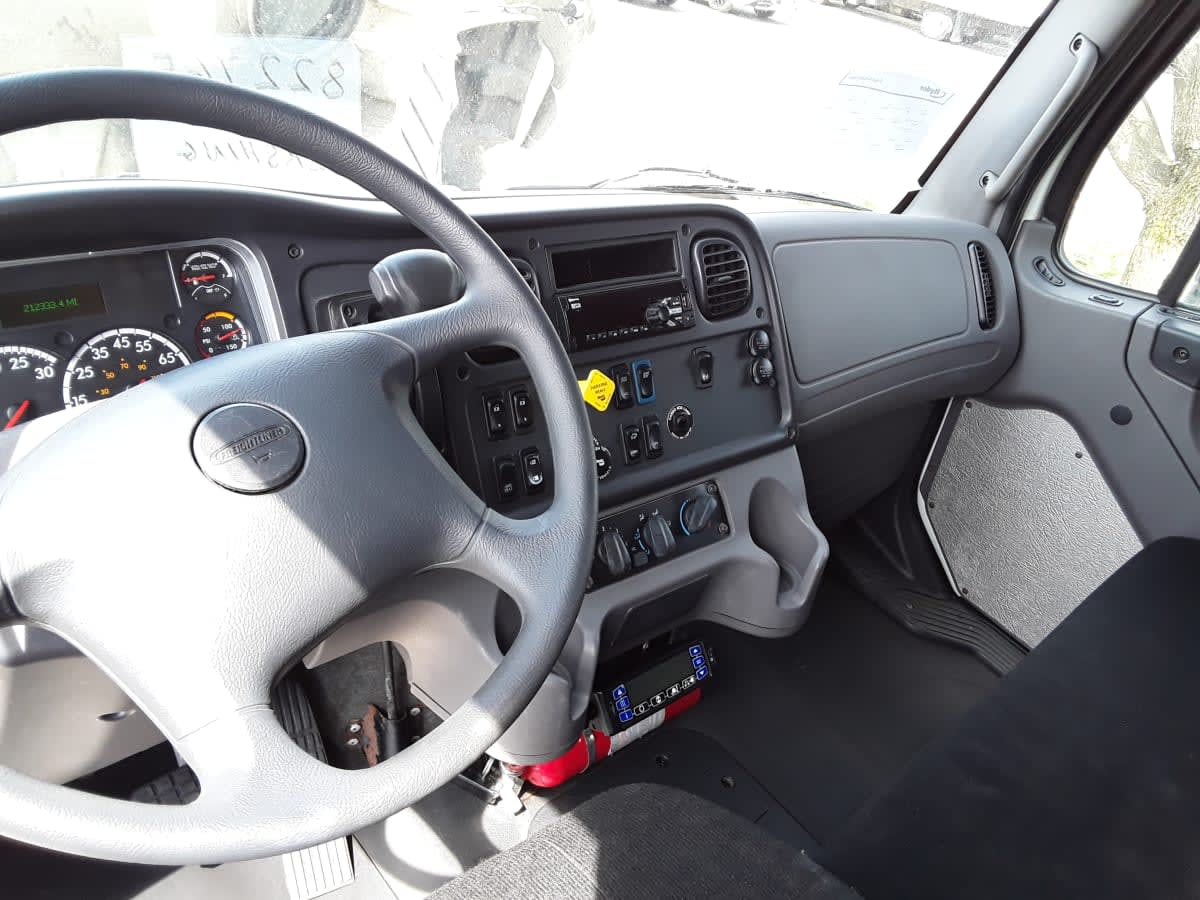 2019 Freightliner/Mercedes M2 106 822765