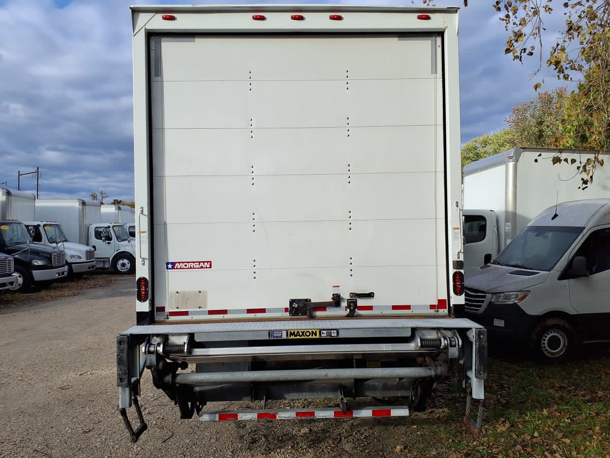 2019 Freightliner/Mercedes M2 106 822768