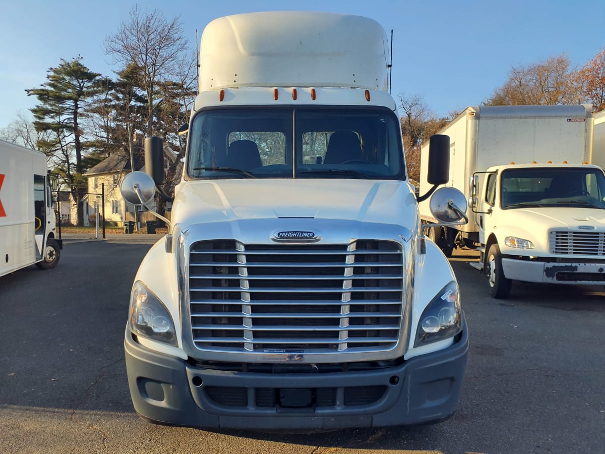 2019 Freightliner/Mercedes CASCADIA 125 823044