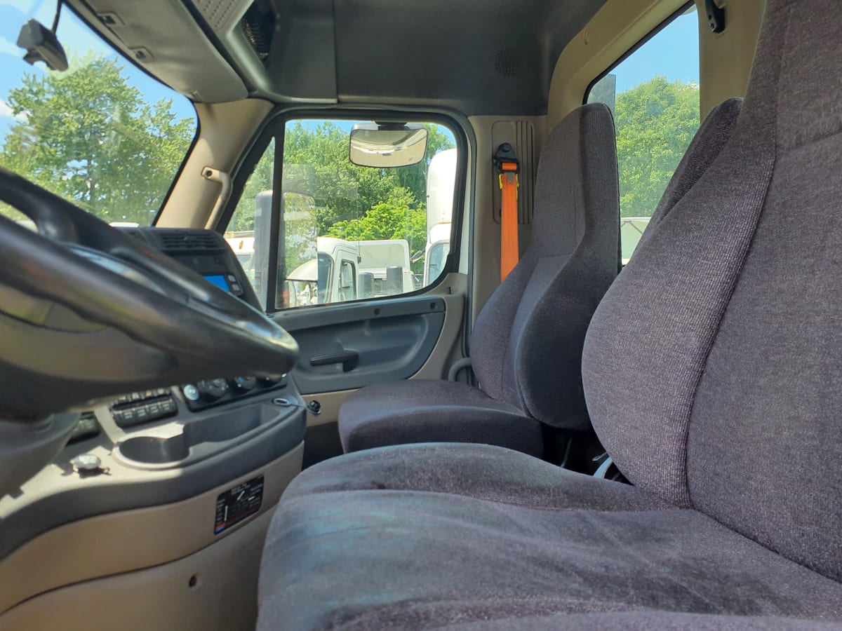 2019 Freightliner/Mercedes CASCADIA 125 823046