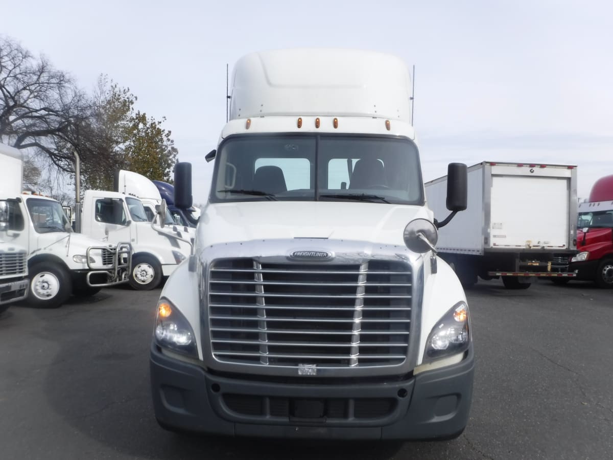 2019 Freightliner/Mercedes CASCADIA 125 823049