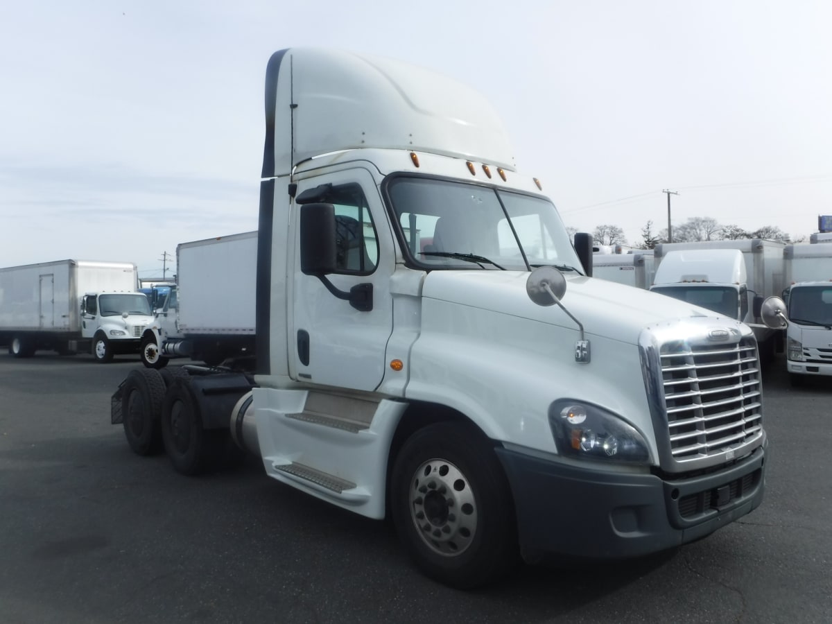 2019 Freightliner/Mercedes CASCADIA 125 823049