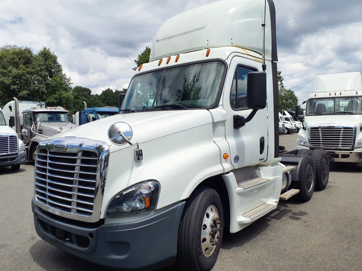 2019 Freightliner/Mercedes CASCADIA 125 823050