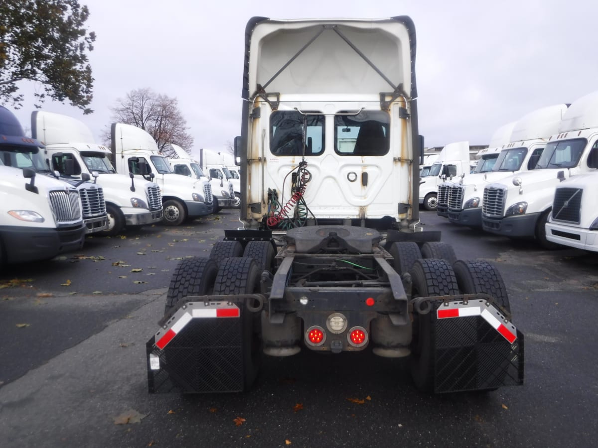 2019 Freightliner/Mercedes CASCADIA 125 823053