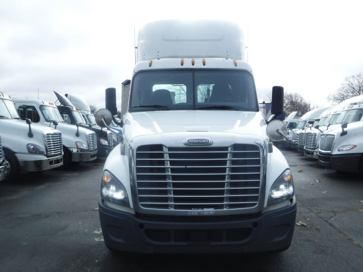 2019 Freightliner/Mercedes CASCADIA 125 823053