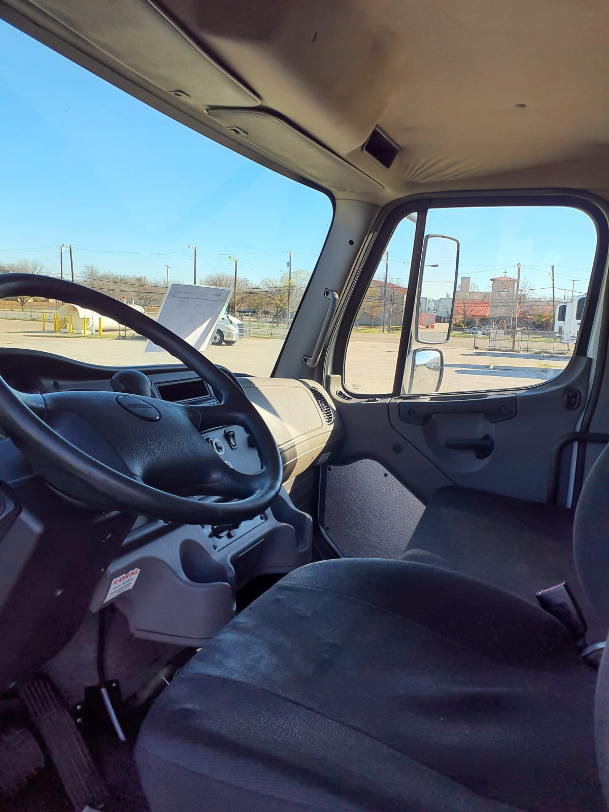 2019 Freightliner/Mercedes M2 106 823338