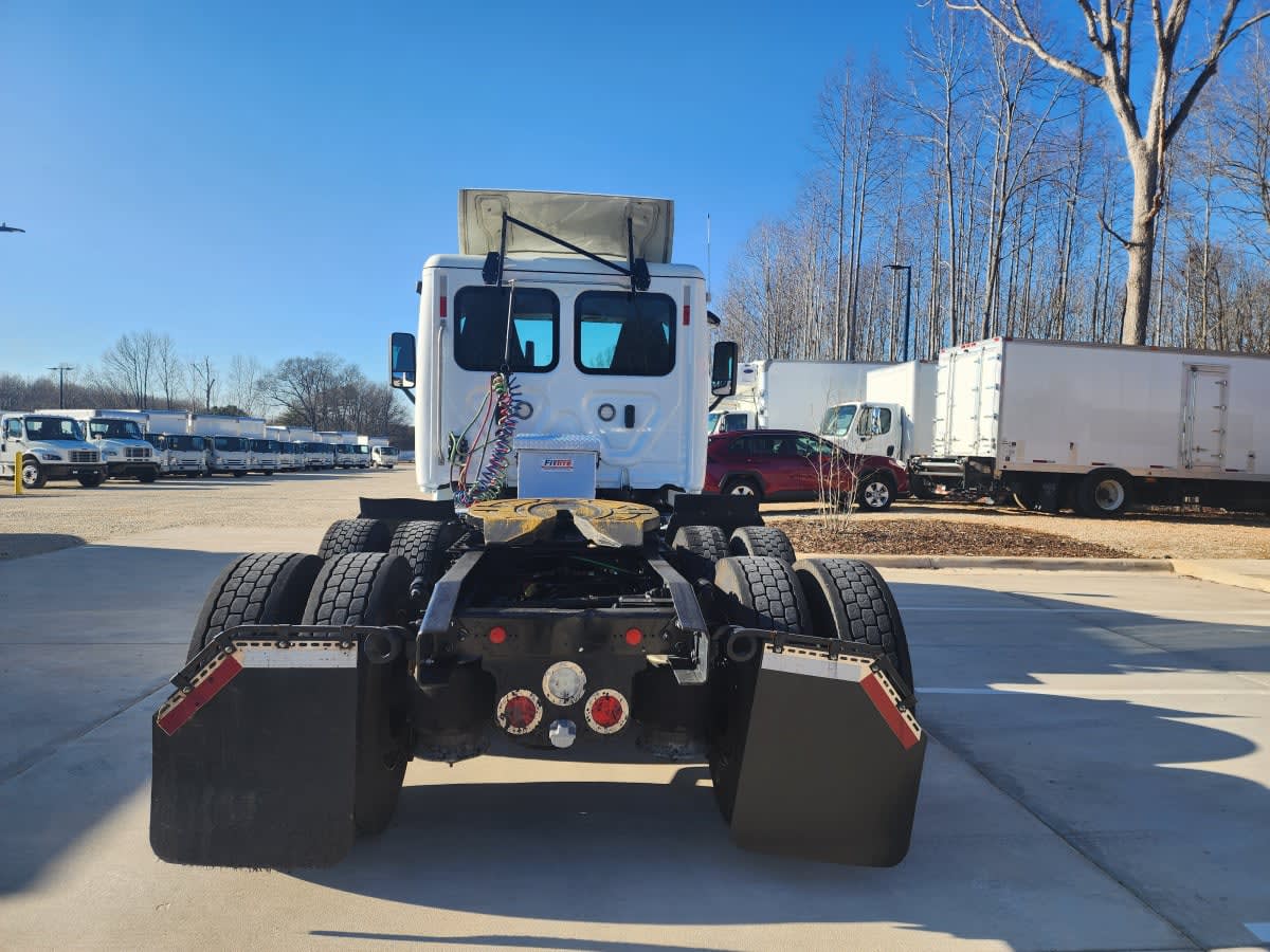 2019 Freightliner - image 5