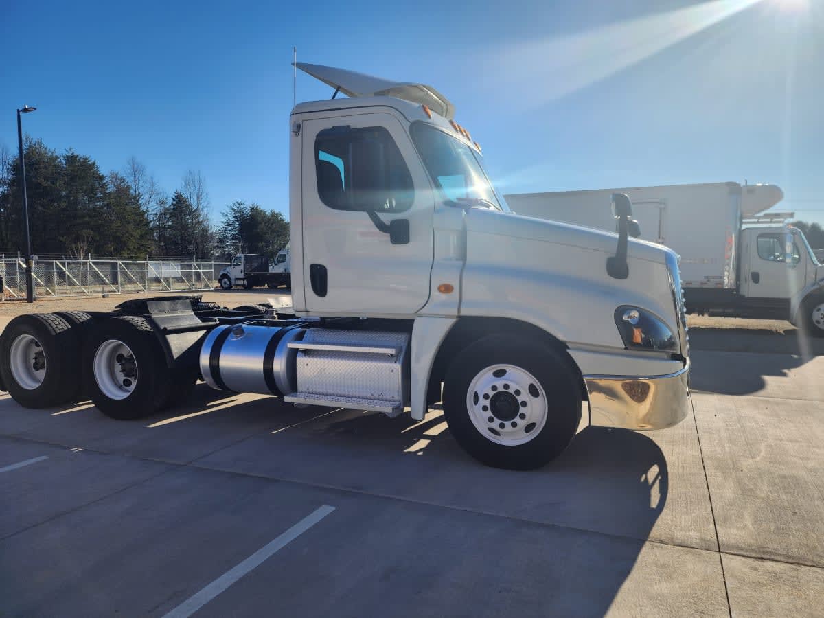 2019 Freightliner - image 3