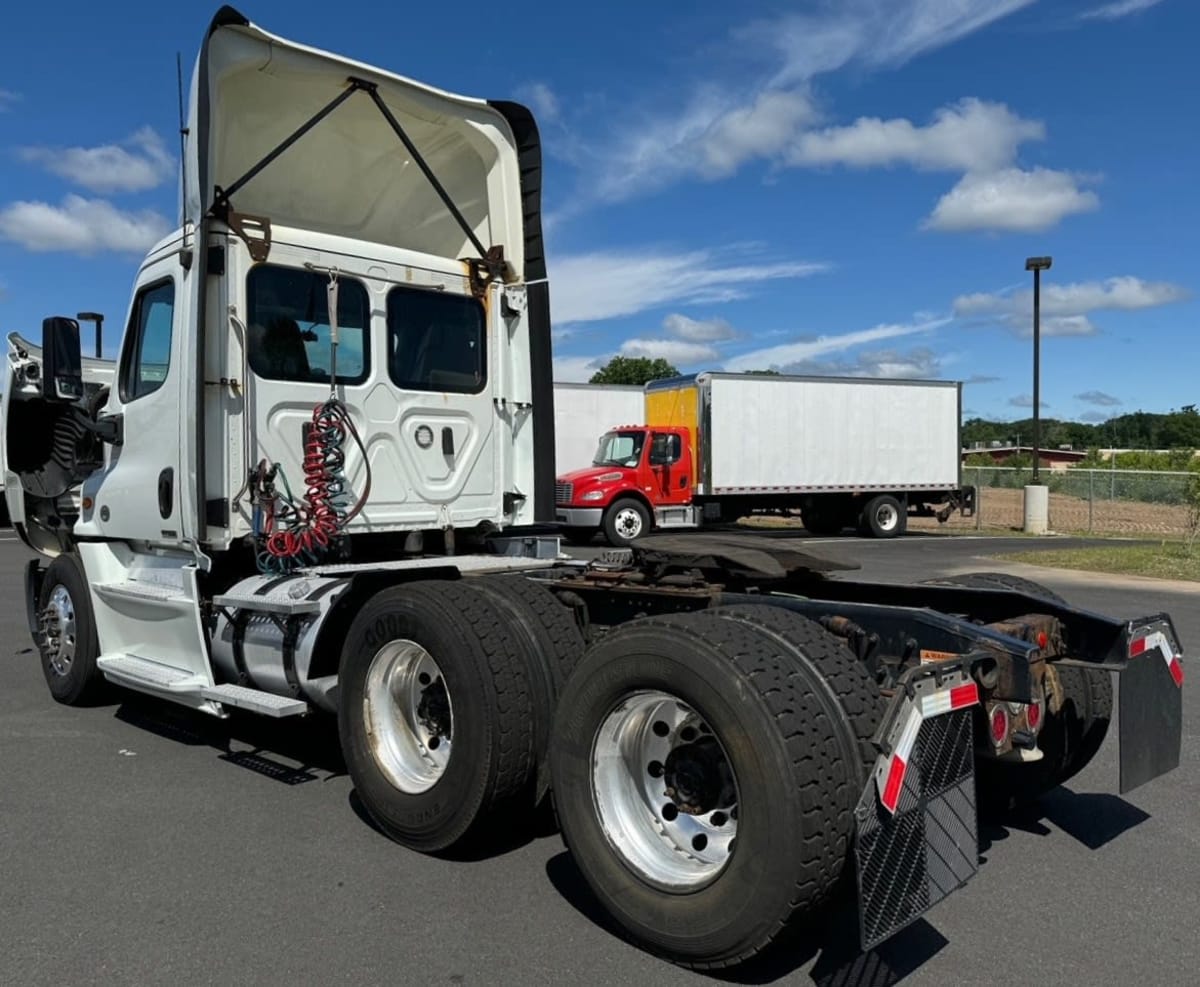 2019 Freightliner/Mercedes CASCADIA 125 823562