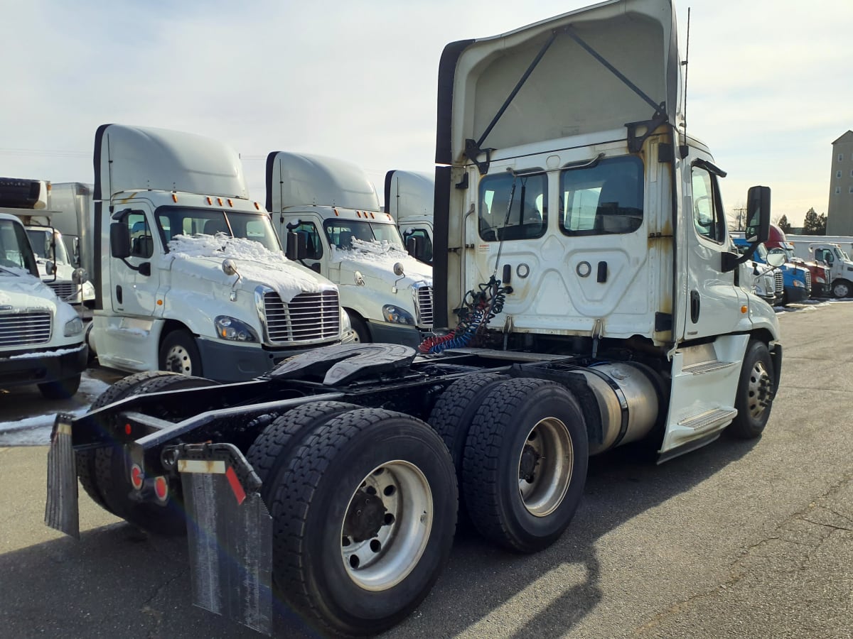 2019 Freightliner/Mercedes CASCADIA 125 823564