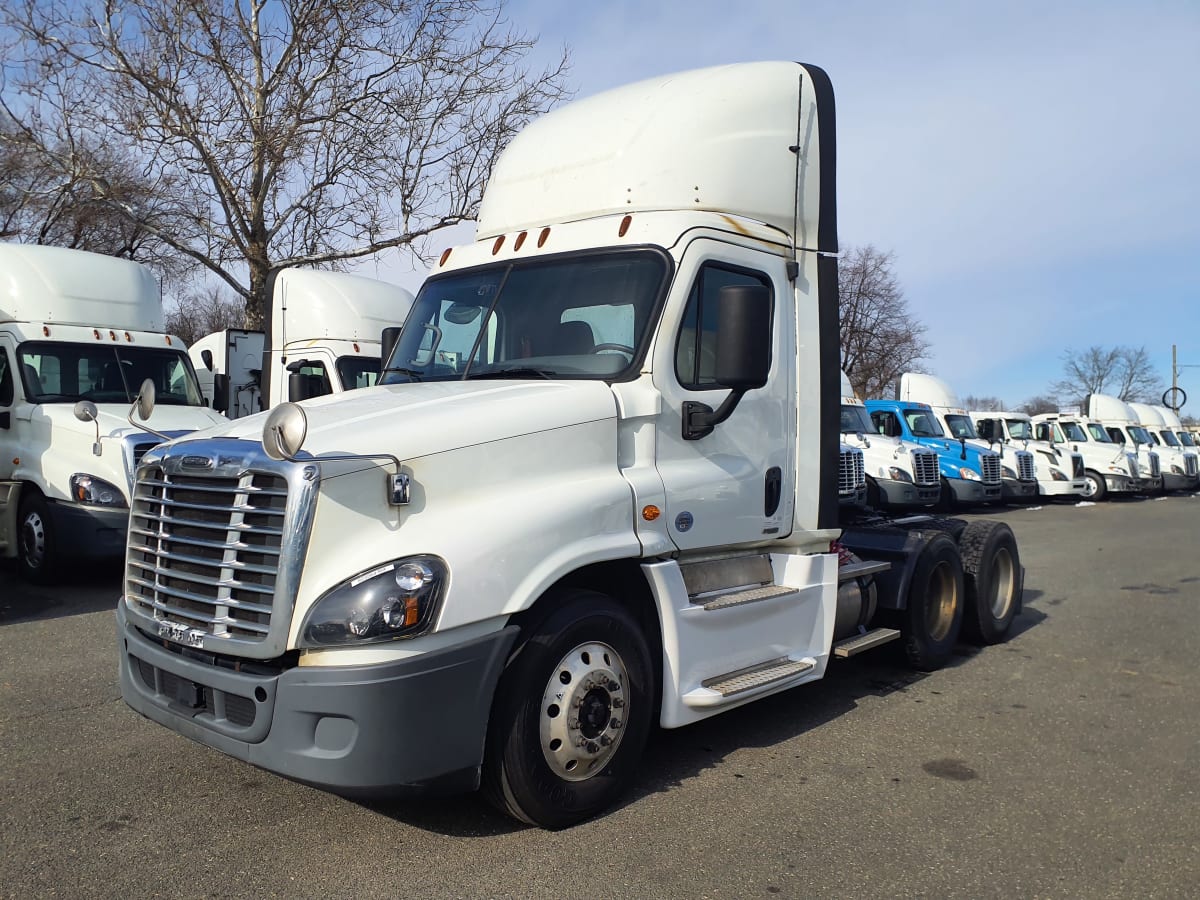 2019 Freightliner/Mercedes CASCADIA 125 823564