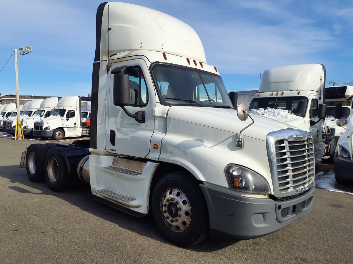 2019 Freightliner/Mercedes CASCADIA 125 823564