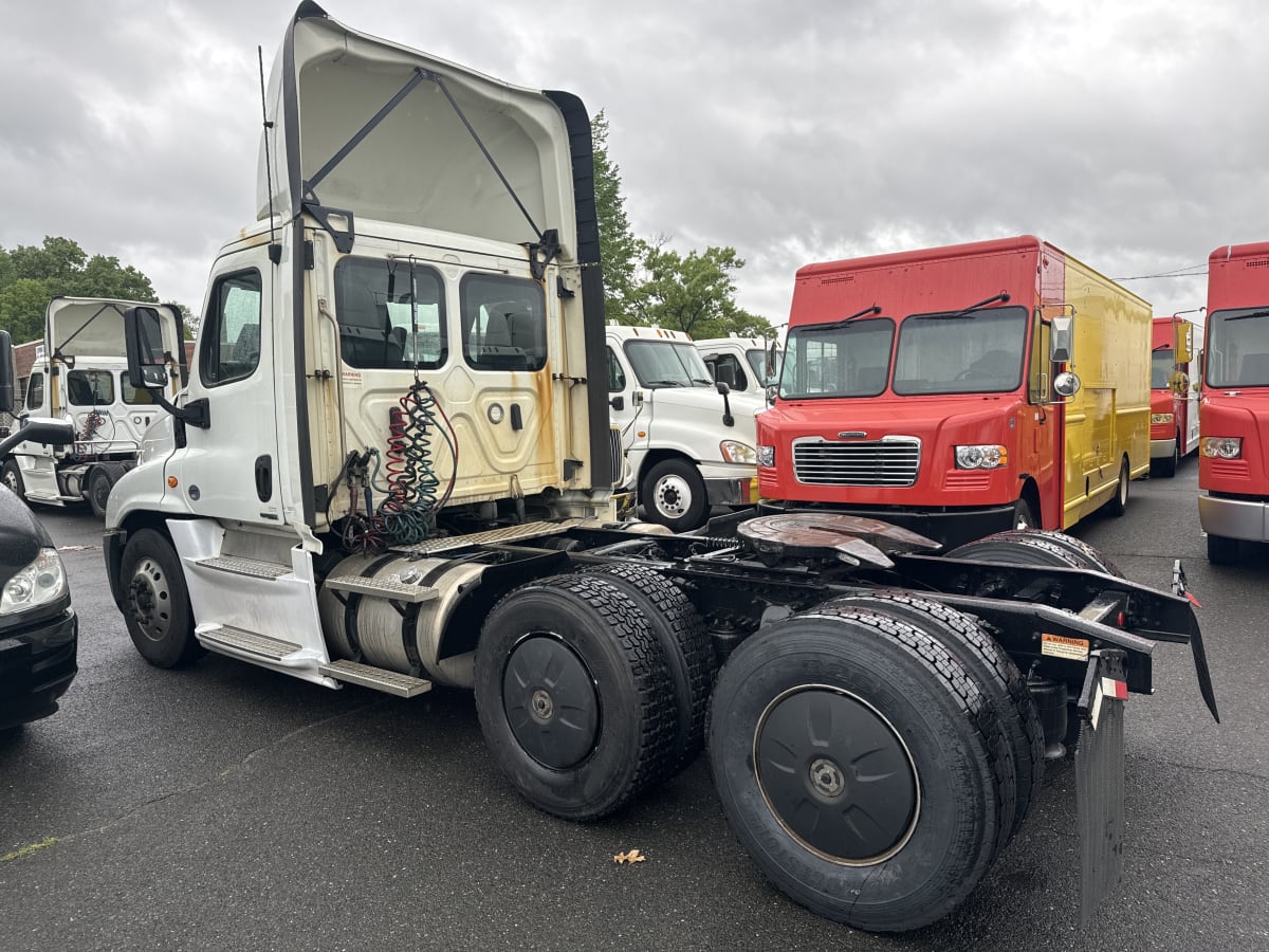 2019 Freightliner/Mercedes CASCADIA 125 823566