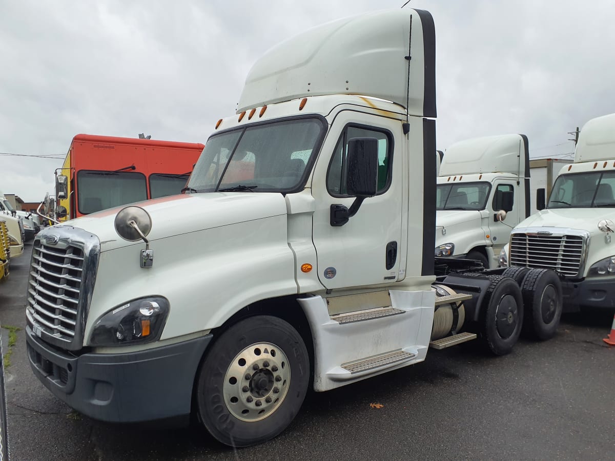 2019 Freightliner/Mercedes CASCADIA 125 823566